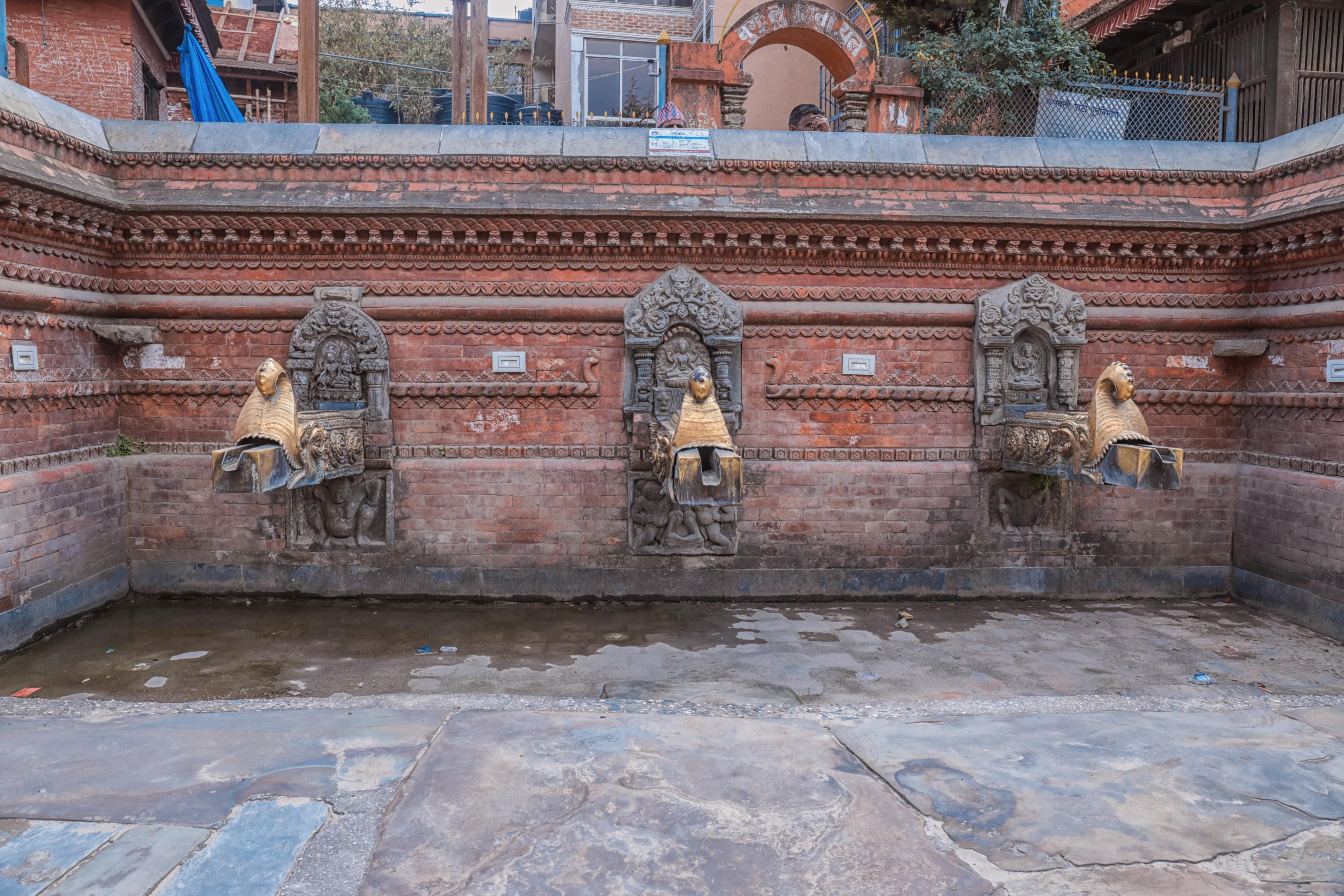 लुँ हिति